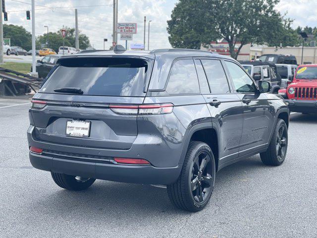 new 2024 Jeep Grand Cherokee car, priced at $43,925