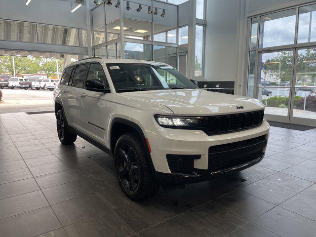 used 2025 Jeep Grand Cherokee L car, priced at $43,422
