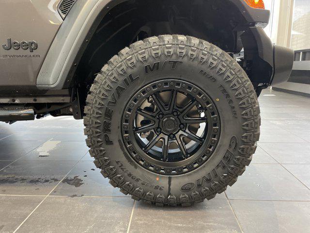 new 2025 Jeep Wrangler car, priced at $47,570