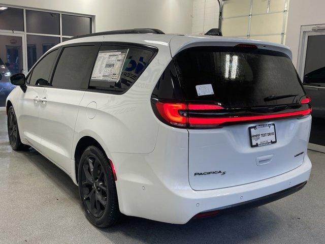 new 2024 Chrysler Pacifica car, priced at $58,460