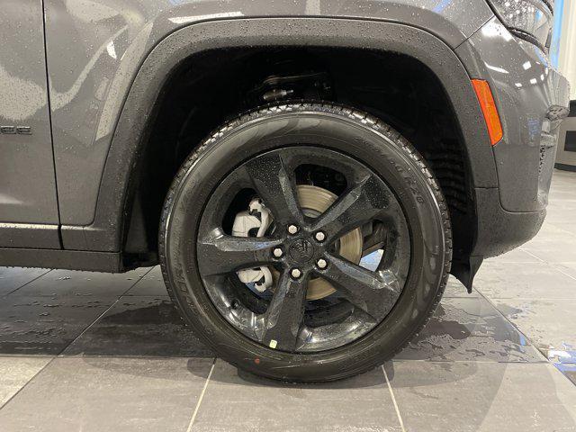 new 2025 Jeep Grand Cherokee car, priced at $41,485