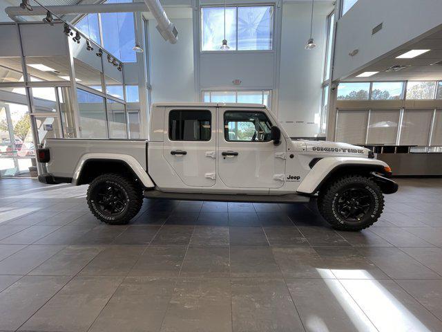 new 2025 Jeep Gladiator car, priced at $48,260