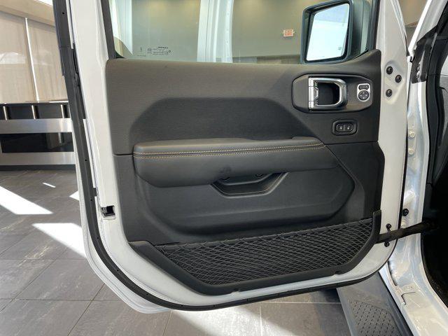 new 2025 Jeep Gladiator car, priced at $48,260
