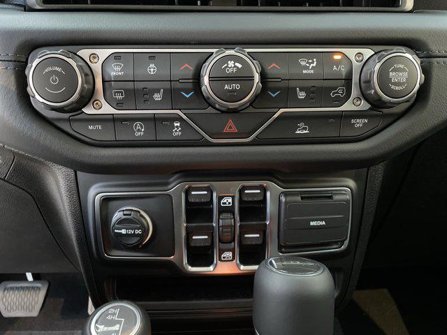 new 2025 Jeep Gladiator car, priced at $53,505