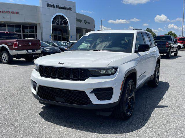 new 2024 Jeep Grand Cherokee car, priced at $43,330