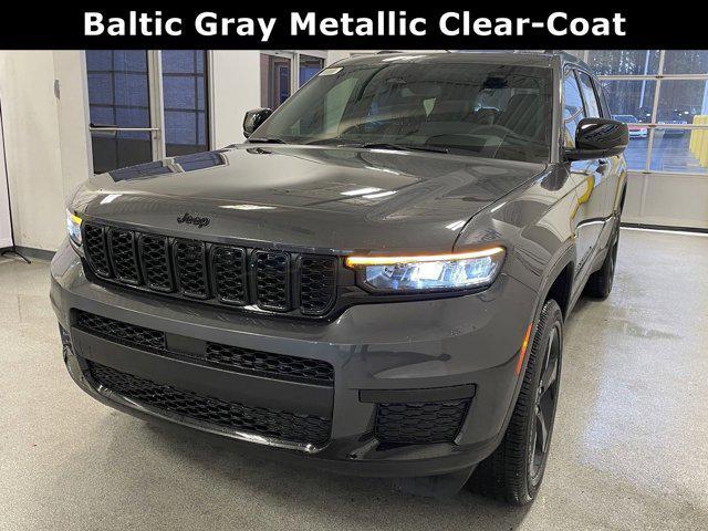 used 2024 Jeep Grand Cherokee car, priced at $35,947