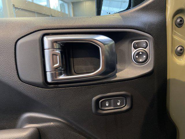 new 2025 Jeep Gladiator car, priced at $47,863