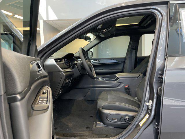 new 2025 Jeep Grand Cherokee car, priced at $36,420