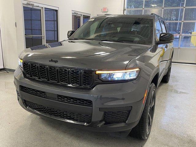 new 2024 Jeep Grand Cherokee car, priced at $44,925