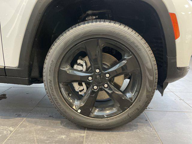 new 2025 Jeep Grand Cherokee L car, priced at $45,395