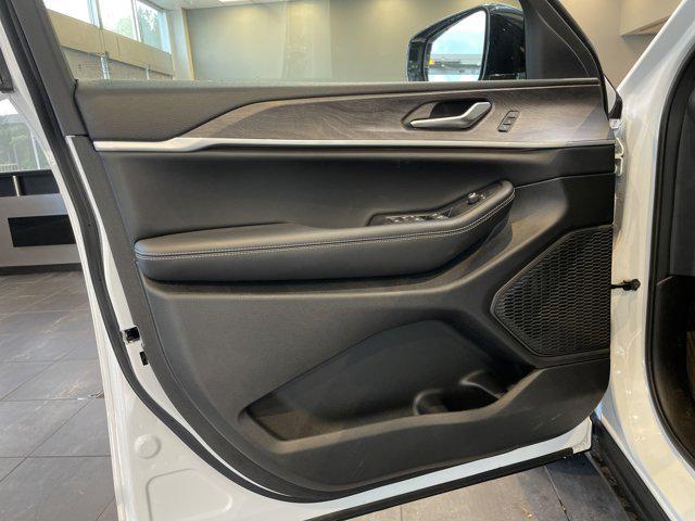 new 2025 Jeep Grand Cherokee L car, priced at $45,395