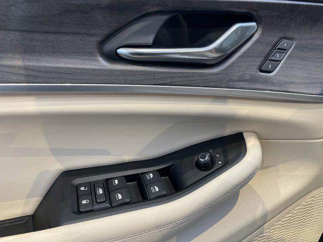 new 2025 Jeep Grand Cherokee car, priced at $49,365