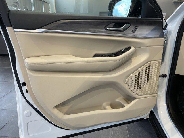 new 2025 Jeep Grand Cherokee car, priced at $49,365
