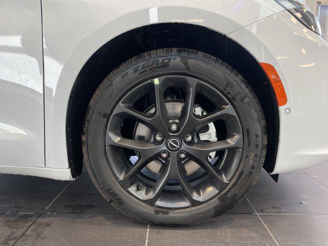 new 2026 Chrysler Pacifica car, priced at $46,315