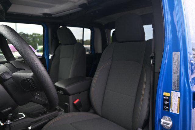 new 2025 Jeep Gladiator car, priced at $39,785