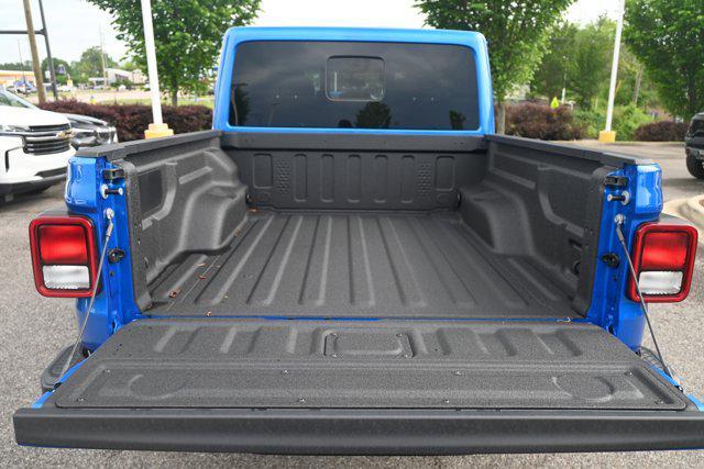 new 2025 Jeep Gladiator car, priced at $39,785