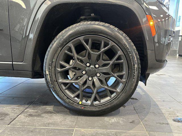 new 2025 Jeep Grand Cherokee L car, priced at $70,125