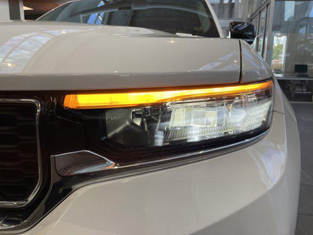 used 2024 Jeep Grand Cherokee car, priced at $41,986