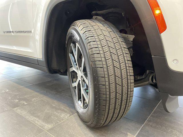 used 2024 Jeep Grand Cherokee car, priced at $41,986