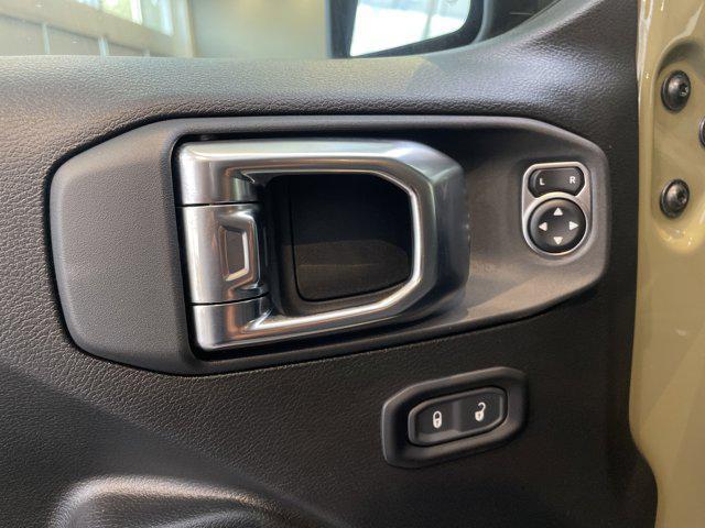 new 2025 Jeep Wrangler car, priced at $46,475