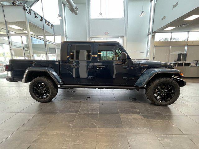 new 2025 Jeep Gladiator car, priced at $42,980