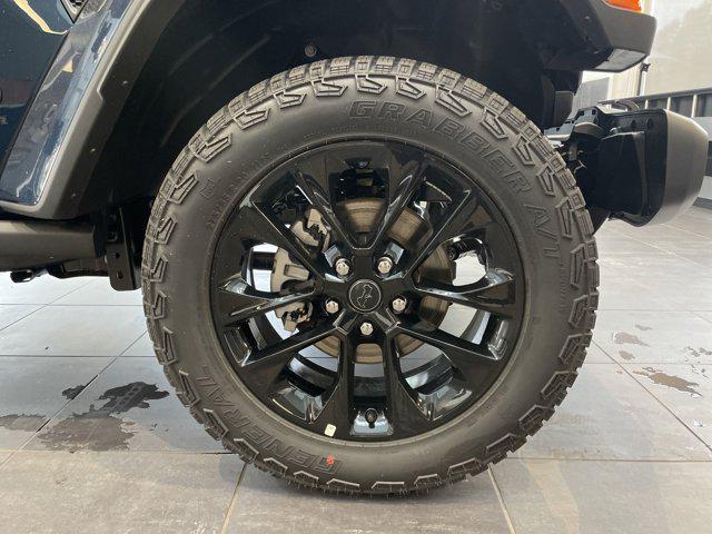new 2025 Jeep Gladiator car, priced at $42,980