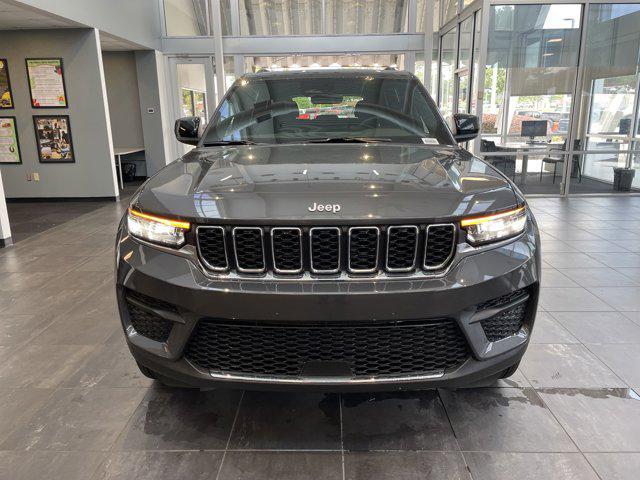 new 2025 Jeep Grand Cherokee car, priced at $40,522