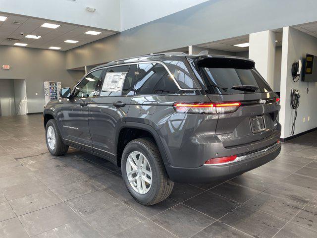 new 2025 Jeep Grand Cherokee car, priced at $40,522