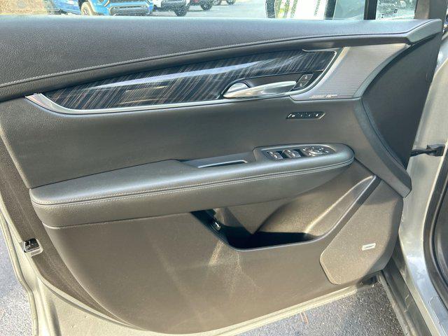 used 2023 Cadillac XT6 car, priced at $40,945
