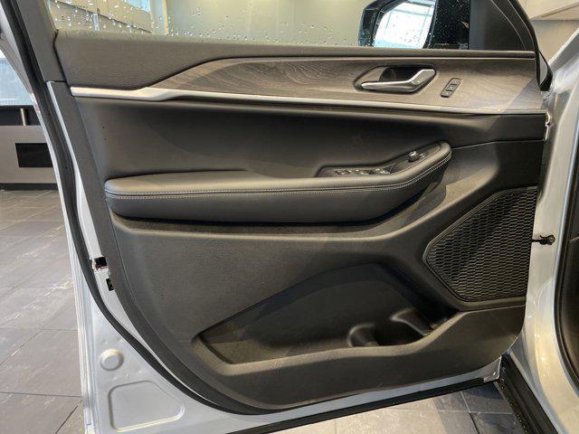 new 2025 Jeep Grand Cherokee L car, priced at $50,007