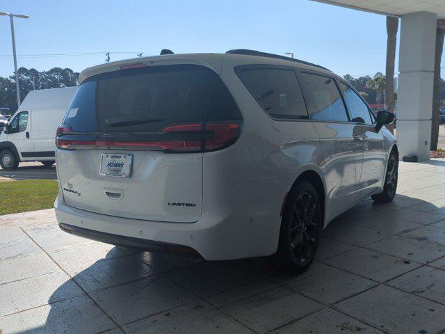 new 2024 Chrysler Pacifica car, priced at $46,415