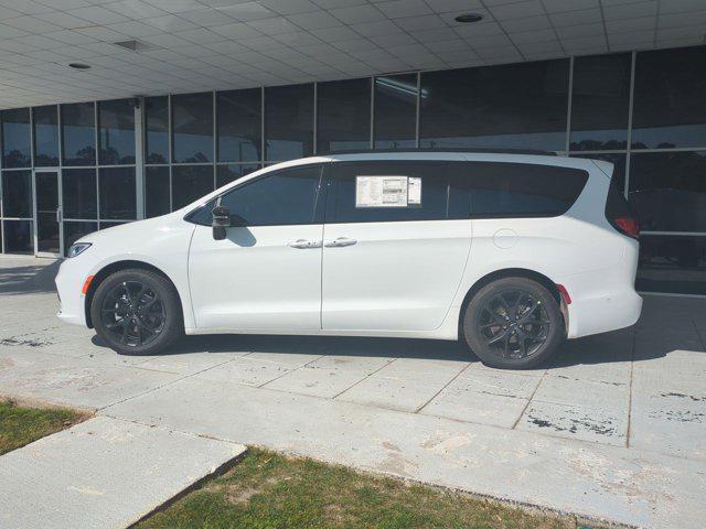 new 2024 Chrysler Pacifica car, priced at $46,415