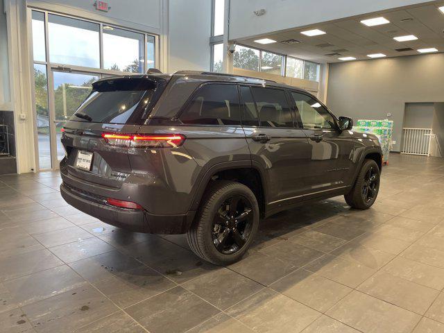 new 2025 Jeep Grand Cherokee car, priced at $51,160