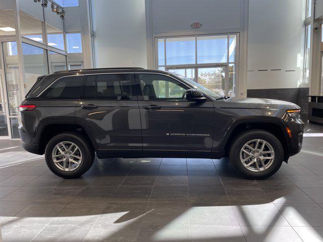 new 2025 Jeep Grand Cherokee car, priced at $42,170
