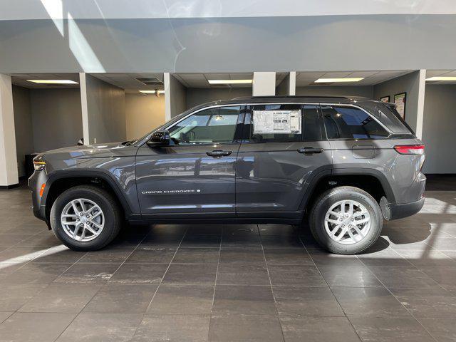 new 2025 Jeep Grand Cherokee car, priced at $42,170