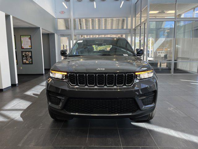 new 2025 Jeep Grand Cherokee car, priced at $42,170
