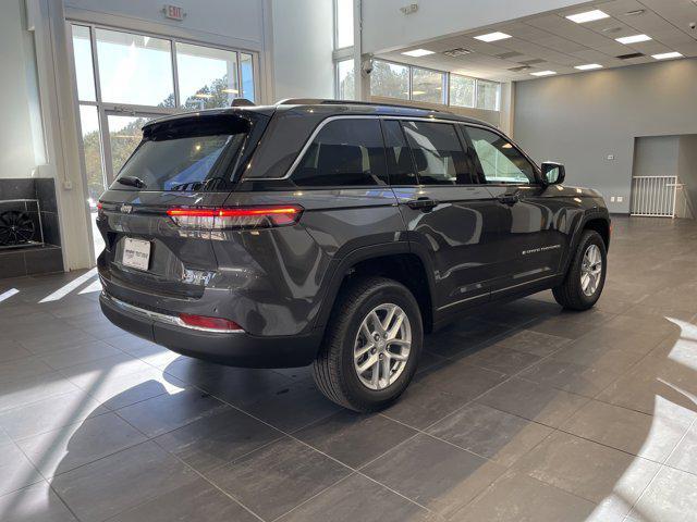 new 2025 Jeep Grand Cherokee car, priced at $42,170