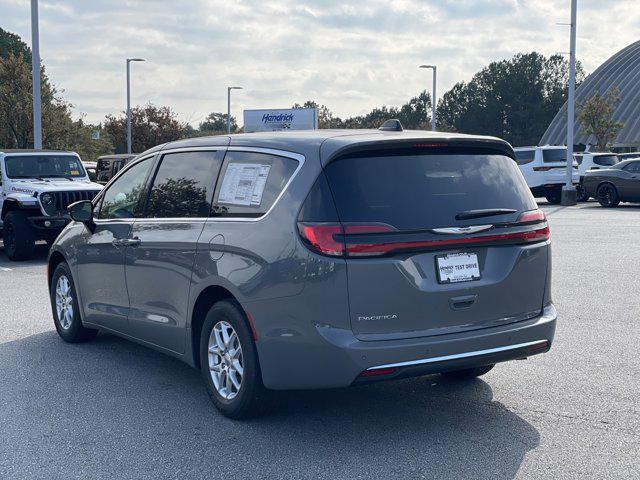 new 2025 Chrysler Pacifica car, priced at $40,969