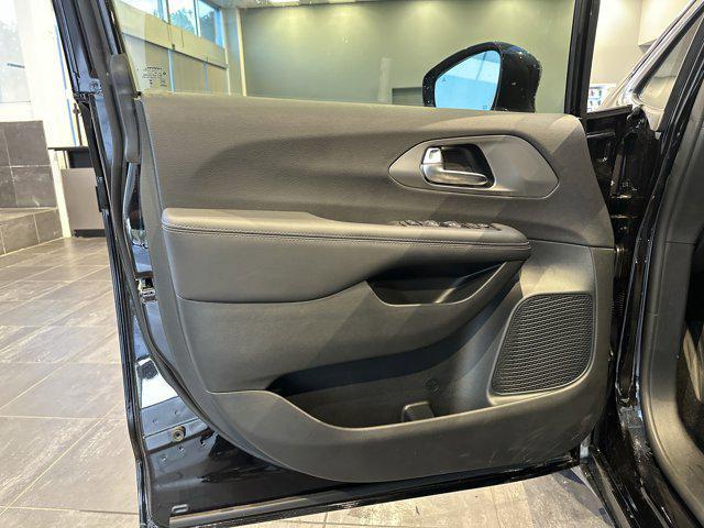 new 2025 Chrysler Voyager car, priced at $40,113