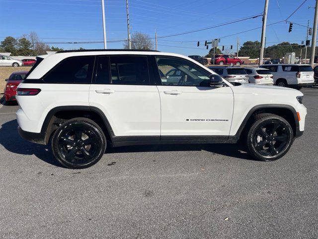 new 2025 Jeep Grand Cherokee car, priced at $49,865