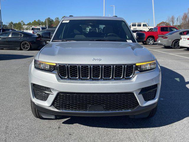 new 2025 Jeep Grand Cherokee car, priced at $37,175