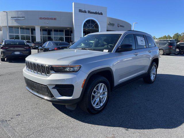 new 2025 Jeep Grand Cherokee car, priced at $37,175