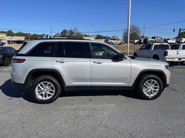 new 2025 Jeep Grand Cherokee car, priced at $37,175