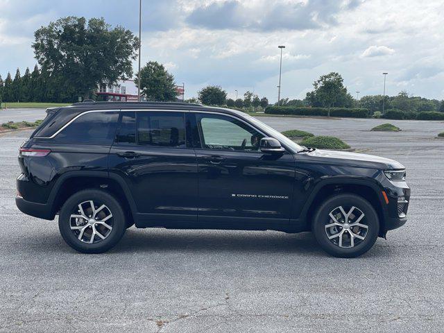 new 2024 Jeep Grand Cherokee car, priced at $43,295