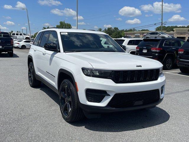 new 2024 Jeep Grand Cherokee car, priced at $44,330