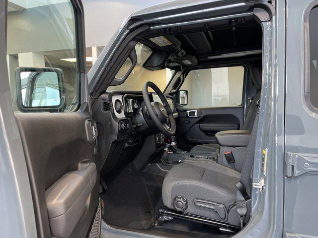 new 2025 Jeep Wrangler car, priced at $48,140