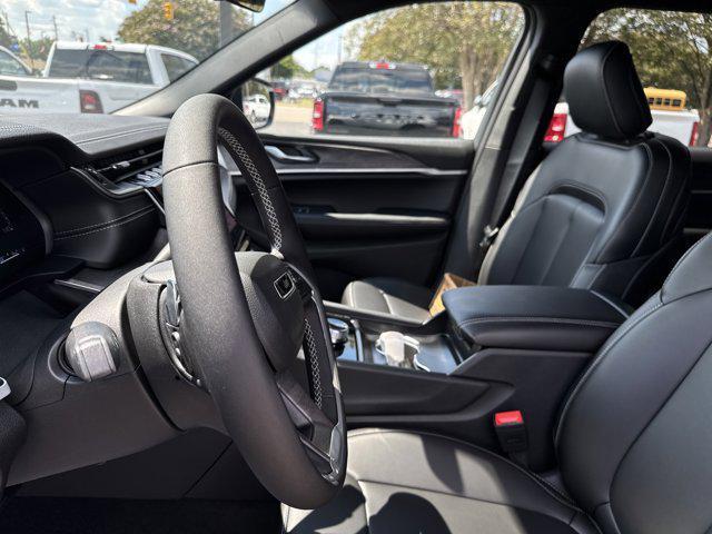 new 2025 Jeep Grand Cherokee L car, priced at $45,375