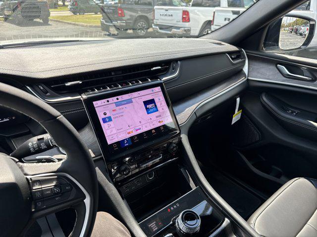 new 2025 Jeep Grand Cherokee L car, priced at $45,375