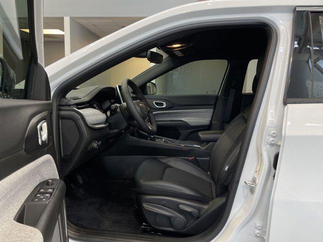 new 2025 Jeep Compass car, priced at $28,915