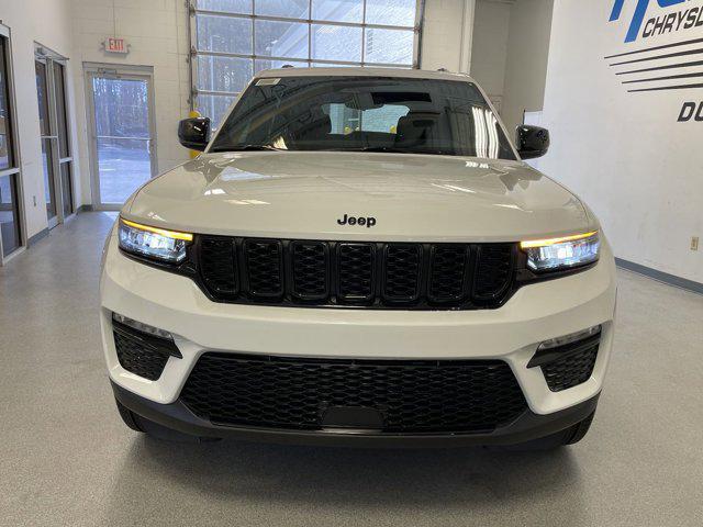 new 2024 Jeep Grand Cherokee car, priced at $48,999